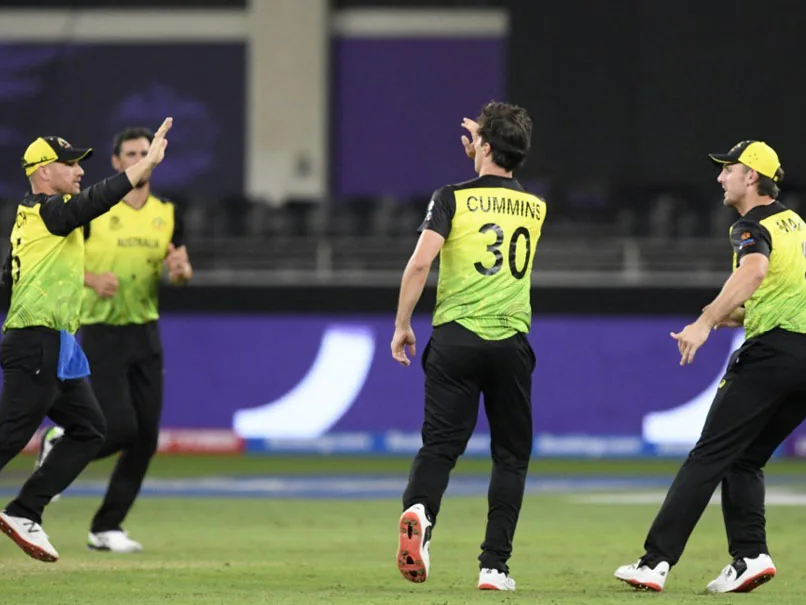 Aus vs SL : Australian team players celebrating after taking wicket