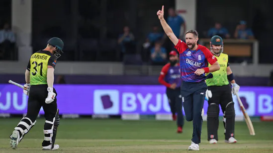 AUS vs ENG: Chris Woakes celebrating after taking the wicket of Warner