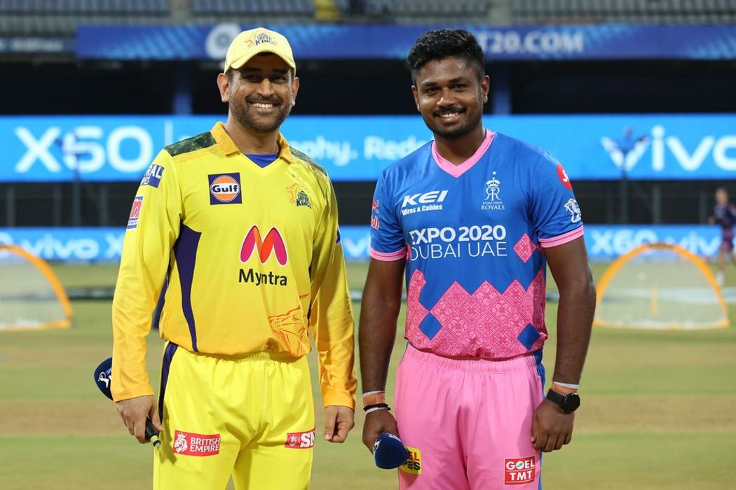 Sanju Samson and MS Dhoni at the time of toss
